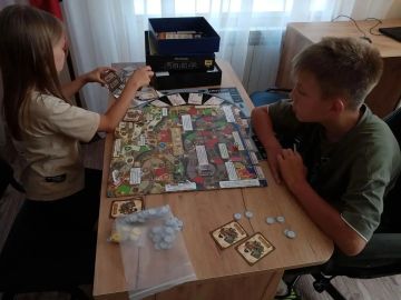 День настольных игр в молодёжном отделе