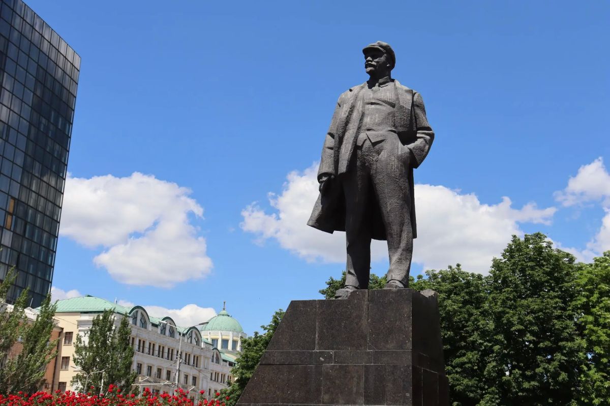 Доброе утро. Пусть сегодняшний день принесёт вам энергию, хорошие новости и только приятные хлопоты