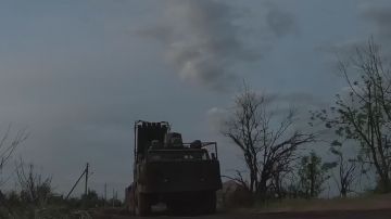 Евгений Поддубный: Российские войска продолжают продвигаться на Добропольском направлении – под контроль "Центра" перешёл Кучеров Яр. Прикрывают наступающую пехоту специалисты беспилотных систем и артиллерийские расчёты