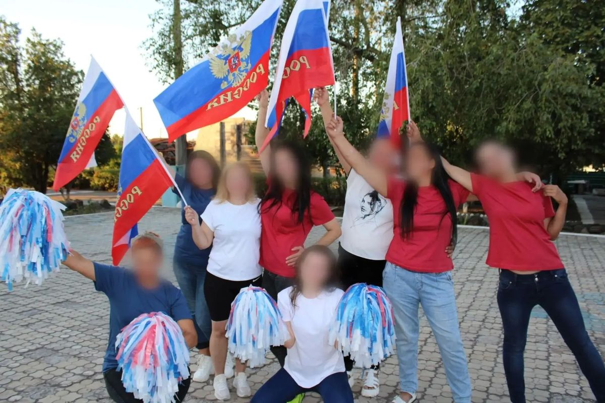 Осужденные приняли участие в мероприятиях, приуроченных ко Дню Государственного флага Осужденные приняли участие в мероприятиях, приуроченных ко Дню Государственного флага