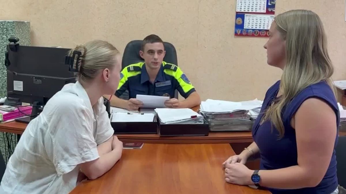 Дончанку оштрафовали на 16 тысяч за покатушки подруги на капоте