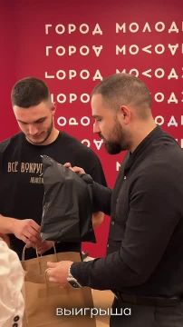 Денис Шимановский: Помните, как мы разыгрывали футболки «Авангард»?