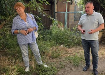 Иван Адамец: Совместно с депутатом горсовета Сергеем Остапенко провели встречу с жителями у дома № 4 на улице Славина