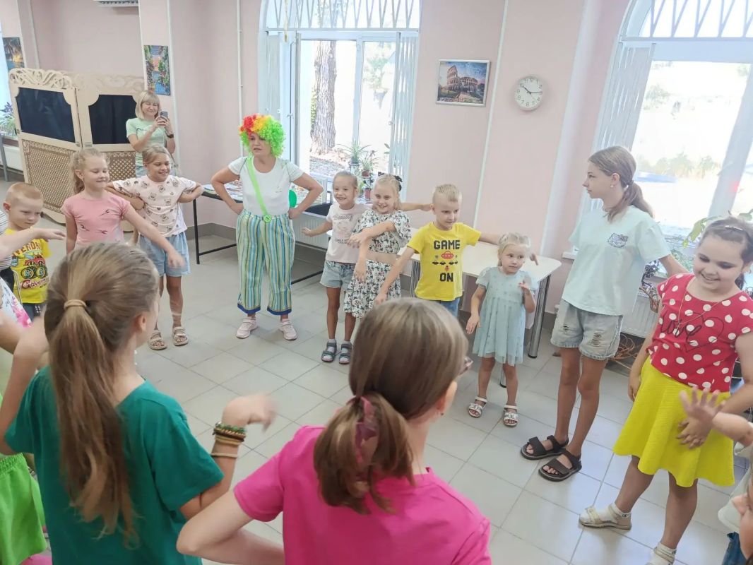 Левобережной детворе устроили праздник прощания с летом Левобережной детворе устроили праздник прощания с летом