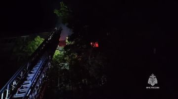 Три квартиры полностью сгорели после атаки БПЛА в Макеевке