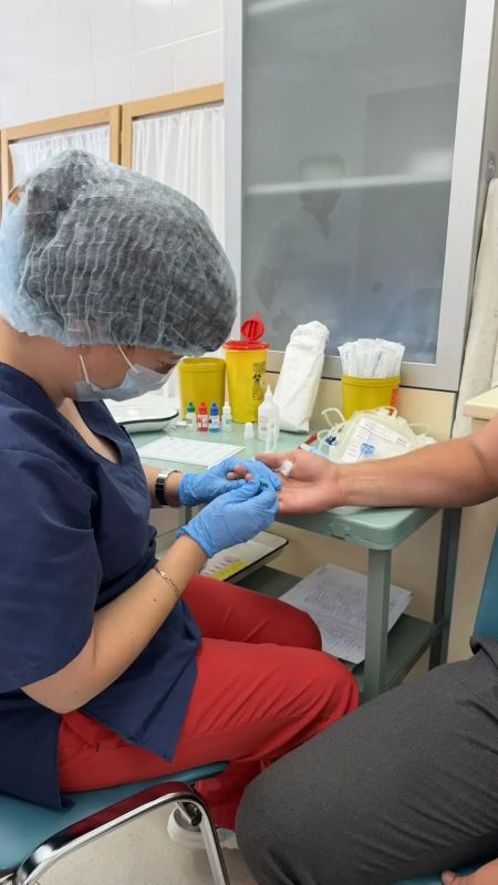 С самого утра в Тельмановской районной больнице царила особая атмосфера С самого утра в Тельмановской районной больнице царила особая атмосфера