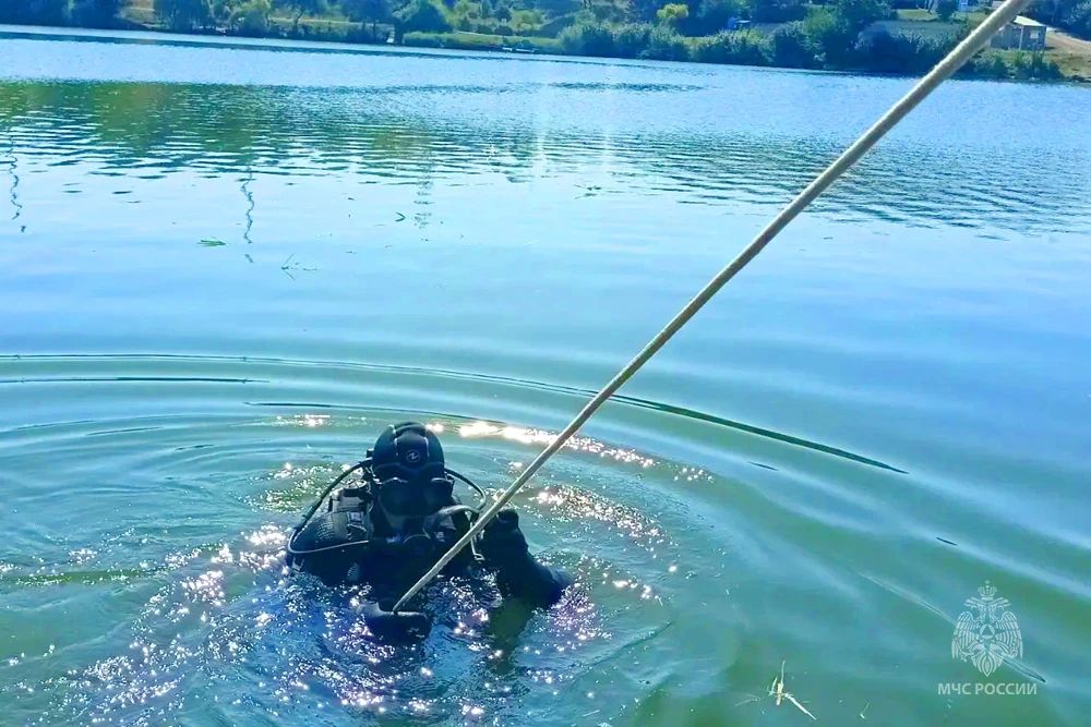 Поиски на глубине: водолазы МЧС России обнаружили погибшего на водоеме