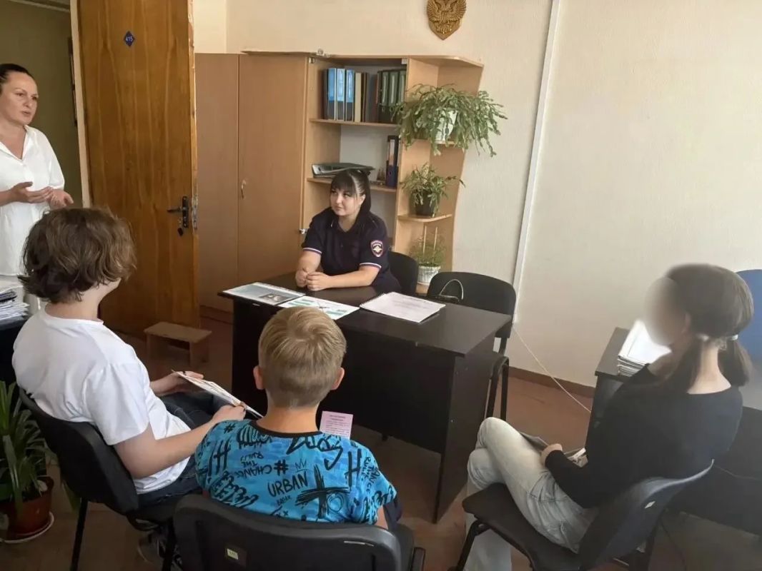 Стражи правопорядка ведут профилактическую работу Стражи правопорядка ведут профилактическую работу