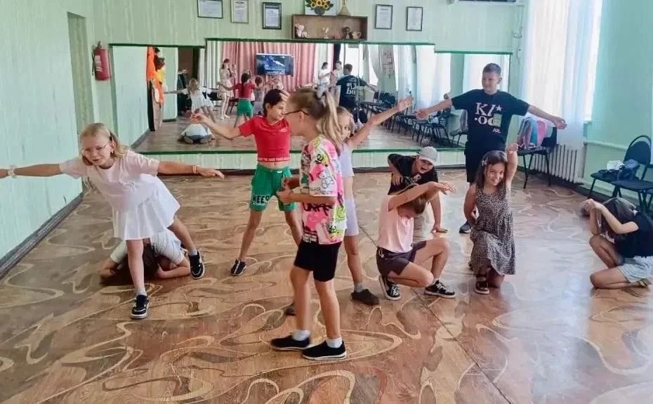 Летние каникулы в рамках проекта «Дворовые практики» на базе Центров творчества Летние каникулы в рамках проекта «Дворовые практики» на базе Центров творчества