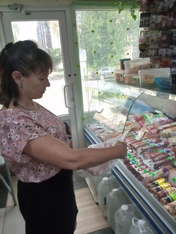 Наталья Бегуненко: В Петровском районе прошел плановый рейд Народного контроля по соблюдению правил торговли и санитарных норм Наталья Бегуненко: В Петровском районе прошел плановый рейд Народного контроля по соблюдению правил торговли и санитарных норм