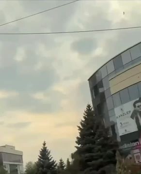 Сообщается, что по Донецк-Сити прилет