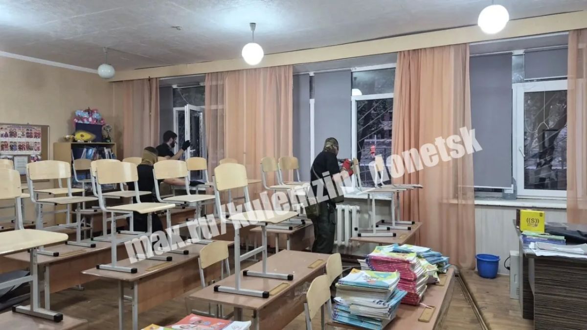 В Донецке в результате обстрелов ВСУ повреждено здание и учебное заведение В Донецке в результате обстрелов ВСУ повреждено здание и учебное заведение
