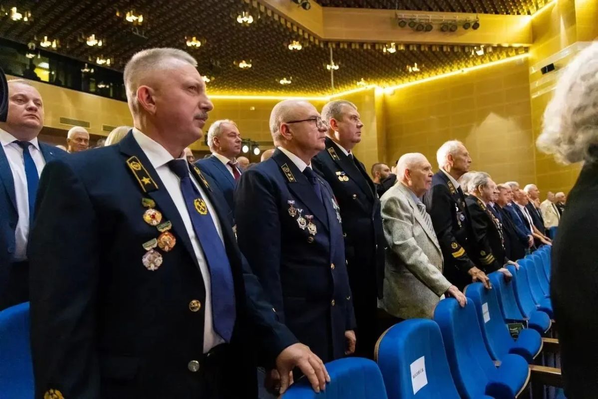 В Минэнерго прошло торжественное мероприятие, посвященное Дню шахтера В Минэнерго прошло торжественное мероприятие, посвященное Дню шахтера
