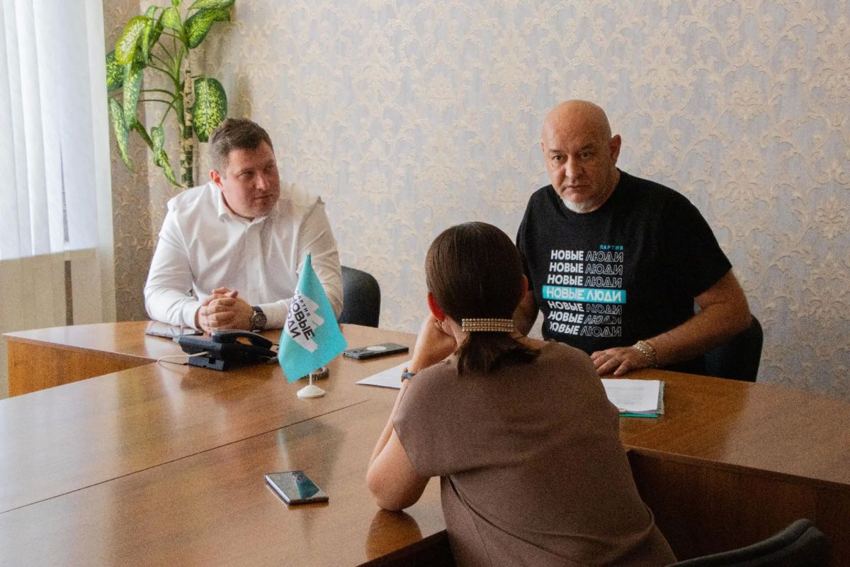 В частном секторе Тореза сложилась критическая ситуация с подачей воды В частном секторе Тореза сложилась критическая ситуация с подачей воды