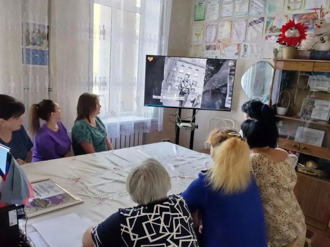 В рамках культурно - просветительного проекта "Земляки" Министерством Культуры Донецкой Народной Республики разработан просветительский видеоконтент ко Дню Освобождения Донбасса о Е.А. Халдее - уроженце Донбасса, известном... В рамках культурно - просветительного проекта "Земляки" Министерством Культуры Донецкой Народной Республики разработан просветительский видеоконтент ко Дню Освобождения Донбасса о Е.А. Халдее - уроженце Донбасса, известном...
