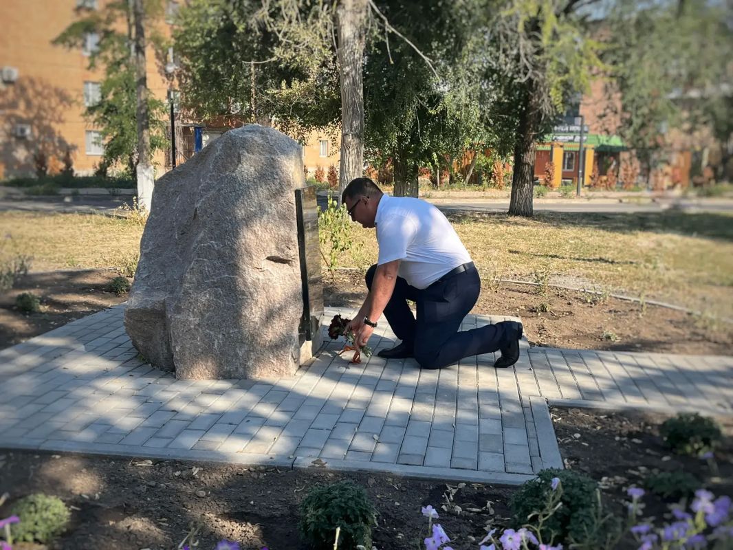 Василий Овчаров: В Новоазовске отметили 12-летие освобождения города Василий Овчаров: В Новоазовске отметили 12-летие освобождения города