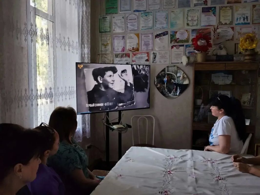 В рамках культурно - просветительного проекта "Земляки" Министерством Культуры Донецкой Народной Республики разработан просветительский видеоконтент ко Дню Освобождения Донбасса о Е.А. Халдее - уроженце Донбасса, известном... В рамках культурно - просветительного проекта "Земляки" Министерством Культуры Донецкой Народной Республики разработан просветительский видеоконтент ко Дню Освобождения Донбасса о Е.А. Халдее - уроженце Донбасса, известном...