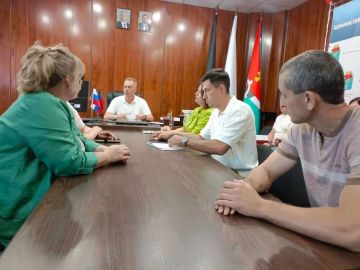 Александр Петрикин: Провел еженедельное аппаратное совещание