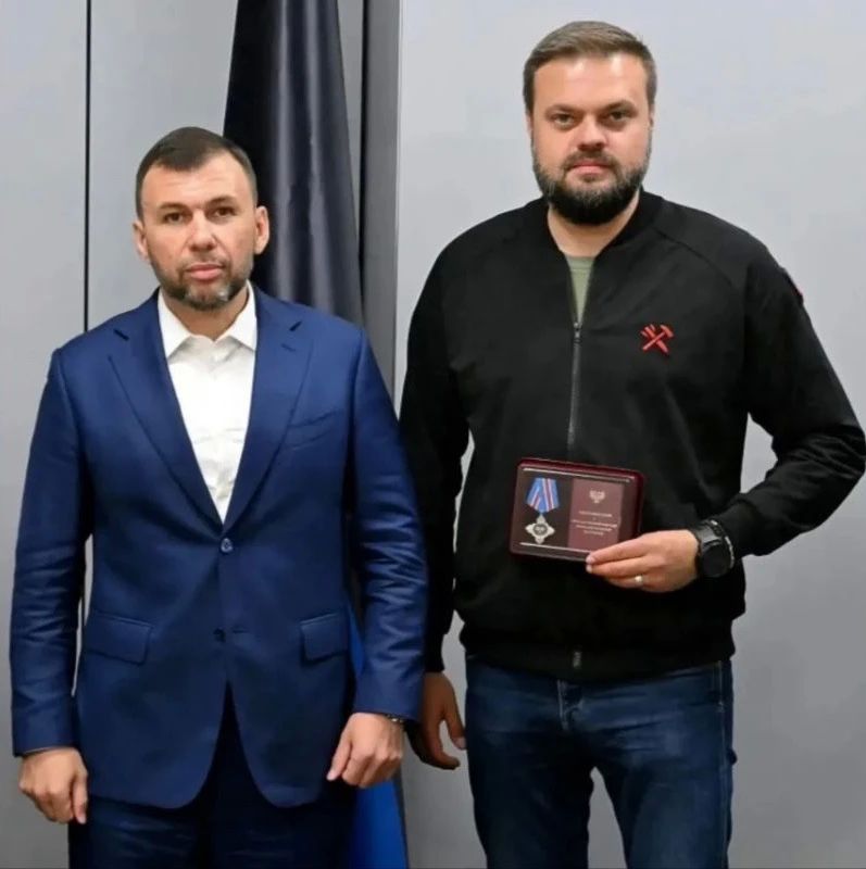 Артём Туров награжден знаком отличия «За заслуги перед Донецкой Народной Республикой» III степени