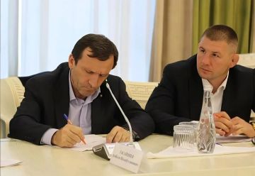 Министр спорта и туризма ДНР Максим Швец заседание оргкомитета, посвященное к подготовке и проведению предстоящему Фестивалю культуры и спорта народов Юга России