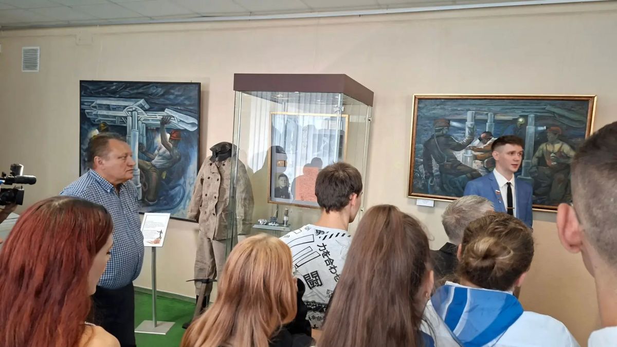 Валентин Левченко: Сегодня побывал на открытии выставки в Донецком республиканском краеведческом музее Валентин Левченко: Сегодня побывал на открытии выставки в Донецком республиканском краеведческом музее