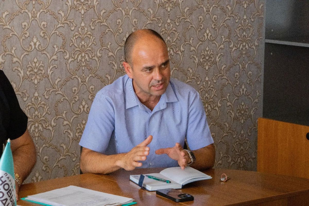В частном секторе Тореза сложилась критическая ситуация с подачей воды В частном секторе Тореза сложилась критическая ситуация с подачей воды