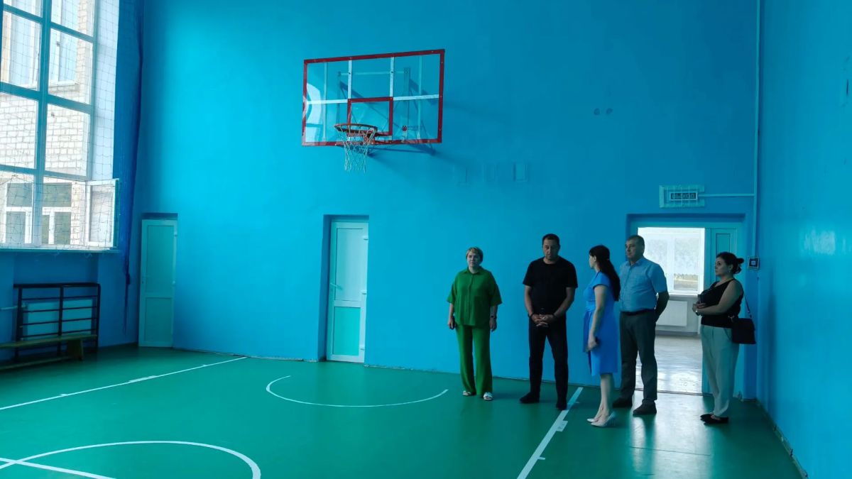 Константин Зинченко: Встретился с трудовым коллективом Свободненской школы Константин Зинченко: Встретился с трудовым коллективом Свободненской школы