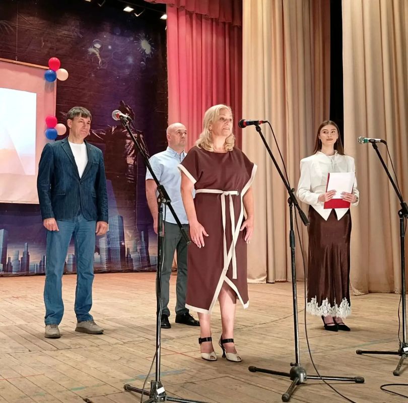 Наталья Бегуненко: В Петровском районе состоялся праздничный концерт, приуроченный ко Дню города и Дню шахтера Наталья Бегуненко: В Петровском районе состоялся праздничный концерт, приуроченный ко Дню города и Дню шахтера