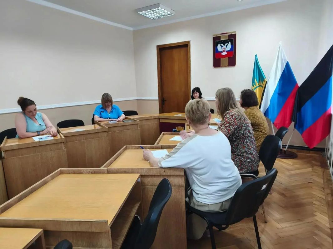 26 авгувста, заместитель руководителя Управы Кировского внутригородского района Администрации городского округа Макеевка Донецкой Народной Республики, помощник секретаря Кировского района Макеевского местного отделения...