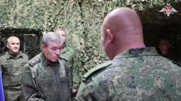 Армия России неснижающимися темпами наступает на всех направлениях и уже ведёт бои под Краматорском и Славянском – глава Генштаба