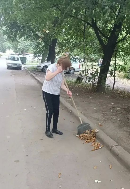 Наталья Бегуненко: В Петровском районе коммунальные предприятия приняли активное участие в акции Чистый четверг Наталья Бегуненко: В Петровском районе коммунальные предприятия приняли активное участие в акции Чистый четверг