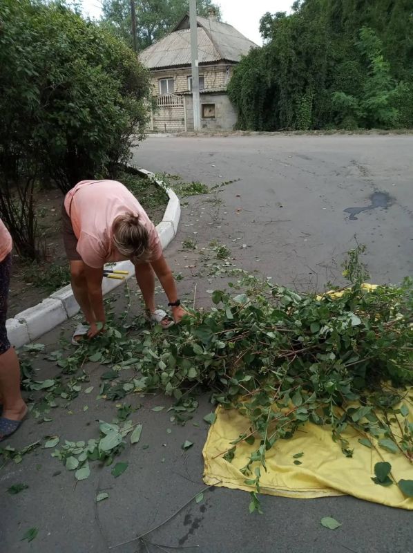 Наведении чистоты и порядка - залог уюта и комфорта в нашем городе Наведении чистоты и порядка - залог уюта и комфорта в нашем городе