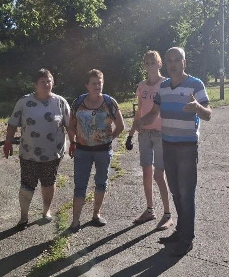 27 августа 2026 года депутаты Ясиноватского муниципального совета от фракции «Единая Россия» Микаэль Минасян и Валерий Аксенов провели встречи с трудовыми коллективами