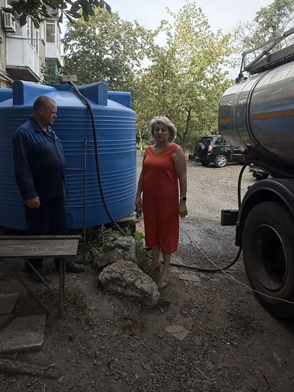 Мониторинг. Сегодня Рак Елена Анатольевна, депутат Снежнянского городского совета ДНР первого созыва, с целью контроля соблюдения графика подвоза воды осуществила выезд на улицу Карапетяна, дом 80. В соответствии с...