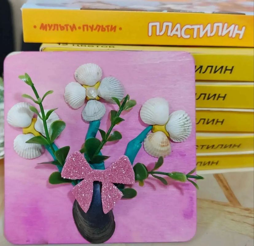 Творчество без границ: в Макеевке прошел мастер-класс «Поделки из ракушек»