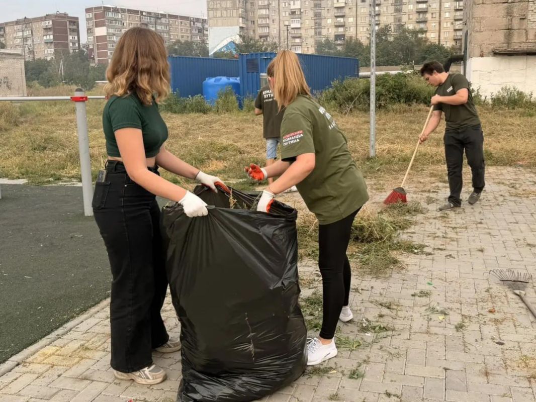 Кировчане вышли на субботник в преддверии праздников Кировчане вышли на субботник в преддверии праздников