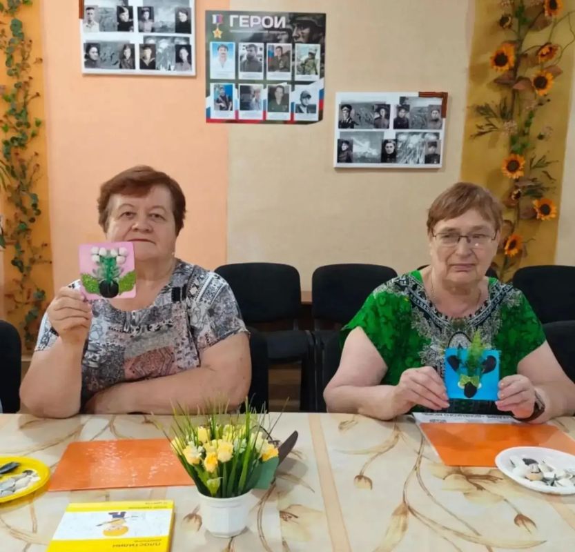Творчество без границ: в Макеевке прошел мастер-класс «Поделки из ракушек» Творчество без границ: в Макеевке прошел мастер-класс «Поделки из ракушек»