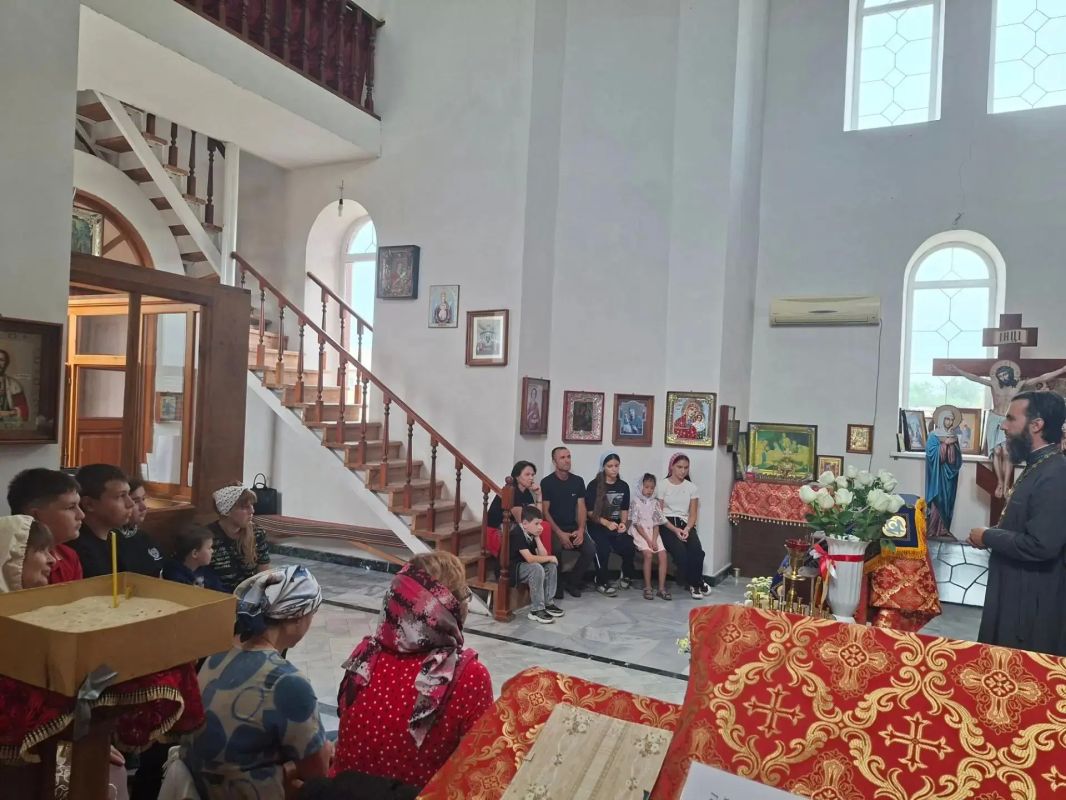 Традиции православия: в селе Стыла состоялась беседа об основах православной веры и житиях русских святых Традиции православия: в селе Стыла состоялась беседа об основах православной веры и житиях русских святых