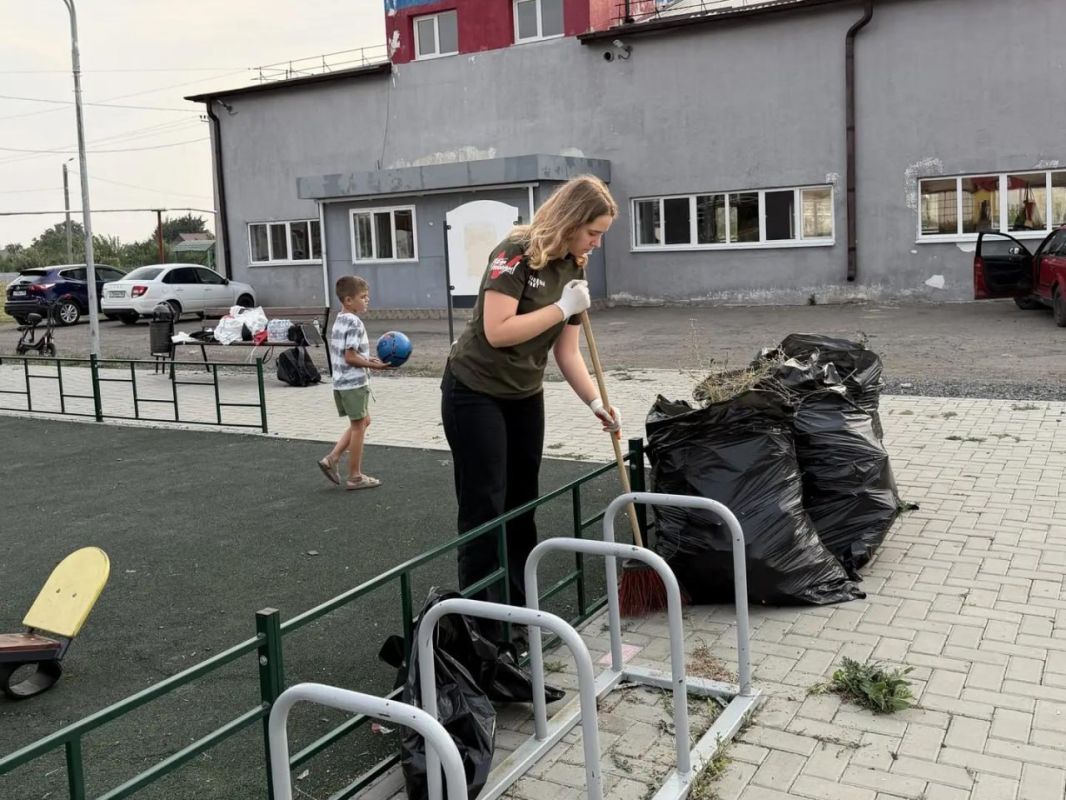 Кировчане вышли на субботник в преддверии праздников