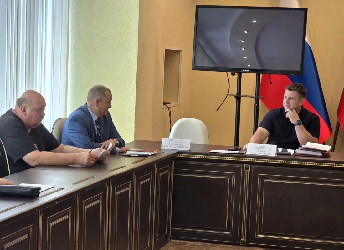 Дмитрий Огилец: Принял участие в 82-м заседании Харцызского городского совета Донецкой Народной Республики Дмитрий Огилец: Принял участие в 82-м заседании Харцызского городского совета Донецкой Народной Республики