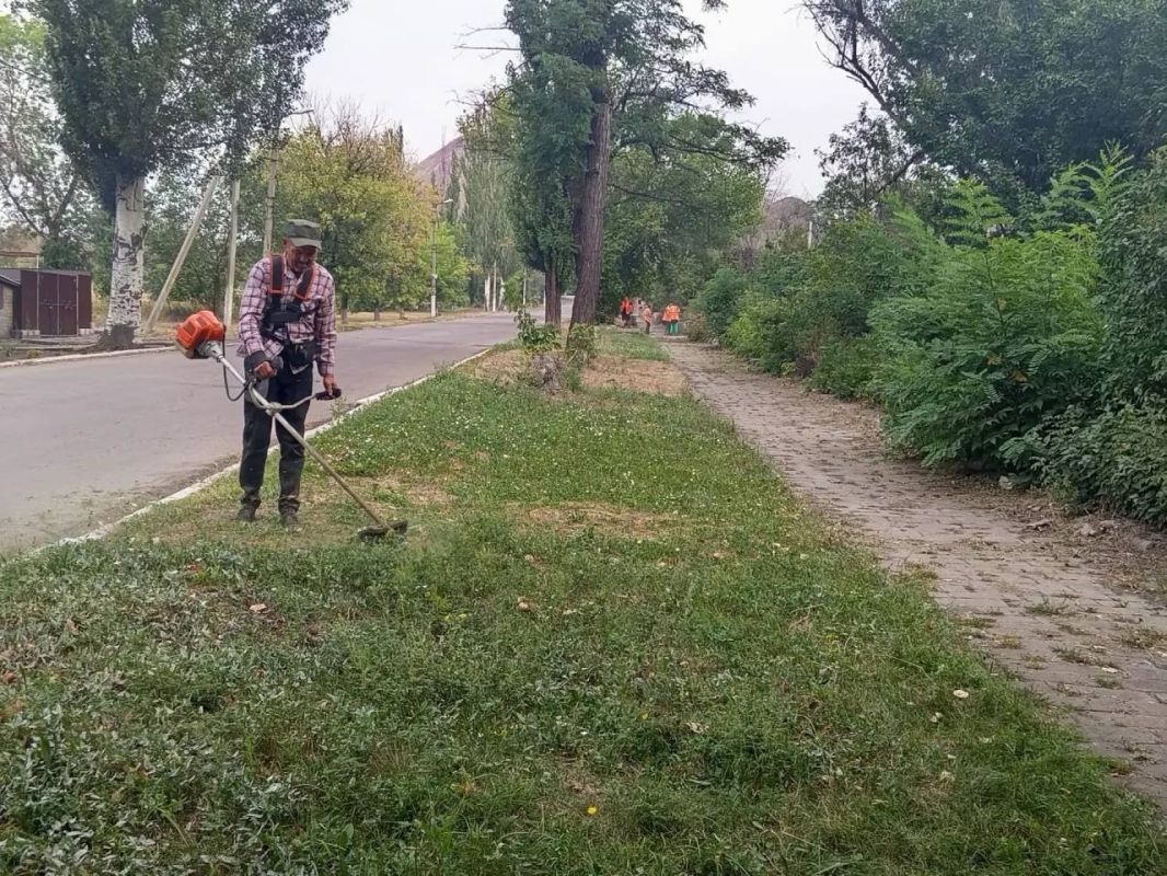 Наведении чистоты и порядка - залог уюта и комфорта в нашем городе Наведении чистоты и порядка - залог уюта и комфорта в нашем городе