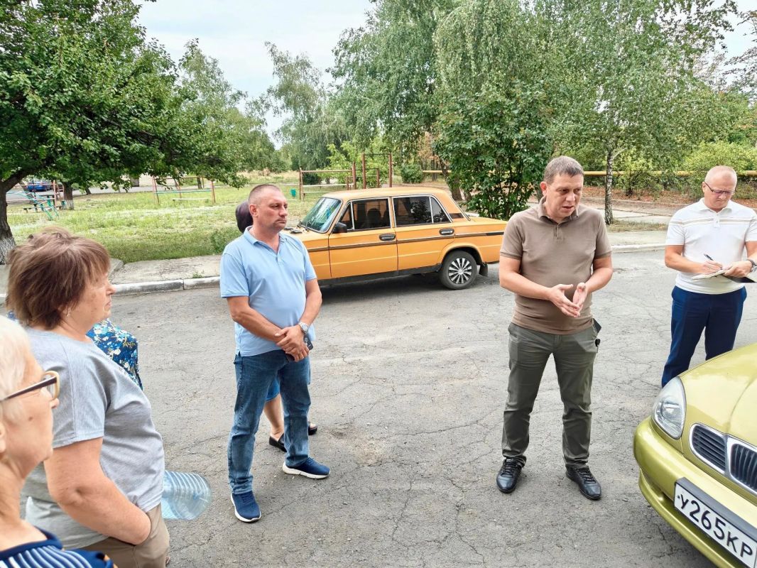 В Снежном обсудили подготовку к отопительному сезону и вопросы управления МКД В Снежном обсудили подготовку к отопительному сезону и вопросы управления МКД