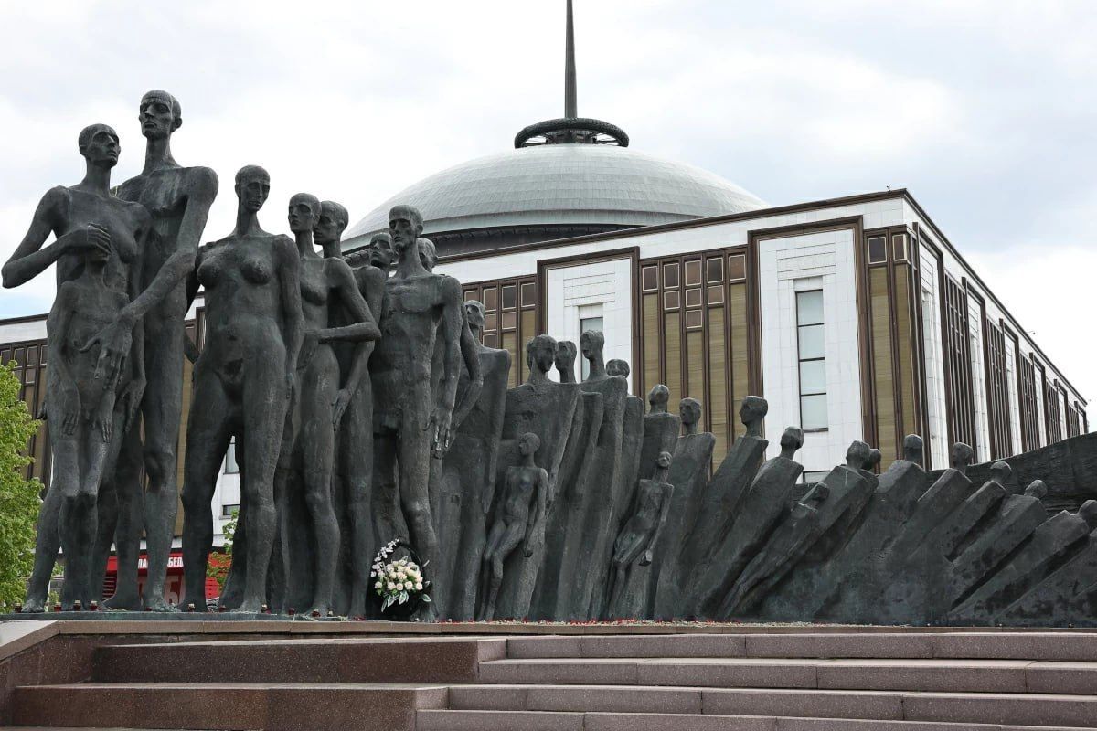 Жители Москвы смогут проголосовать за возвращение памятника Александру Пушкину на его историческое место на Тверском бульваре Жители Москвы смогут проголосовать за возвращение памятника Александру Пушкину на его историческое место на Тверском бульваре