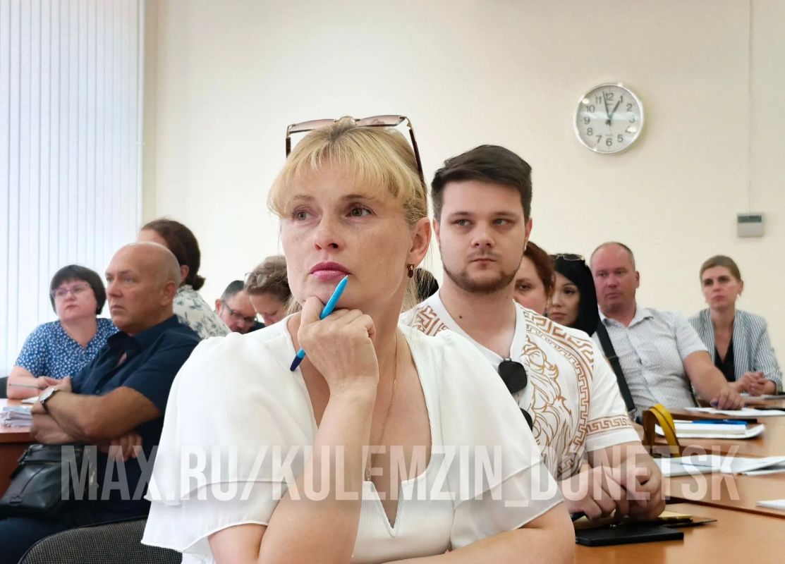 Алексей Кулемзин: В Администрации городского округа Донецк прошел цикл рабочих семинаров по внедрению принципов бережливого управления в рамках реализации республиканского проекта «Эффективный регион» Алексей Кулемзин: В Администрации городского округа Донецк прошел цикл рабочих семинаров по внедрению принципов бережливого управления в рамках реализации республиканского проекта «Эффективный регион»