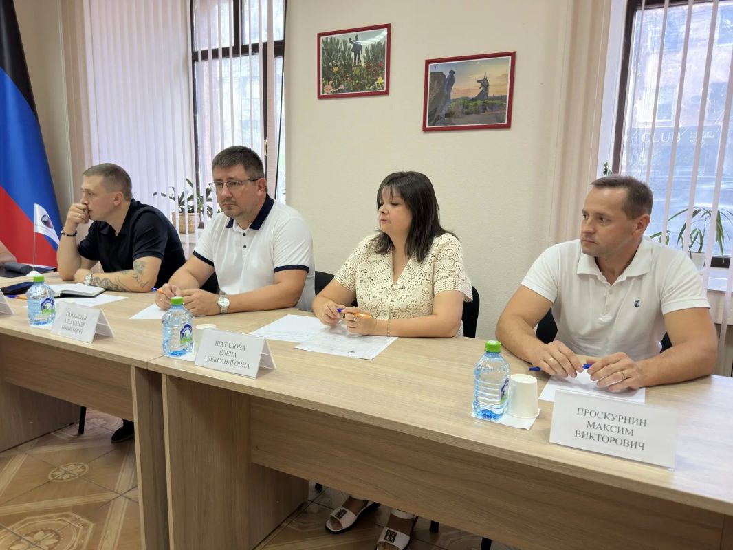 Состоялось заседание Комиссии по промышленности, транспорту, строительству, ЖКХ и экологии на тему: "Проблемы и перспективы развития муниципальных и межмуниципальных транспортных сообщений, а также общественного транспорта в... Состоялось заседание Комиссии по промышленности, транспорту, строительству, ЖКХ и экологии на тему: "Проблемы и перспективы развития муниципальных и межмуниципальных транспортных сообщений, а также общественного транспорта в...