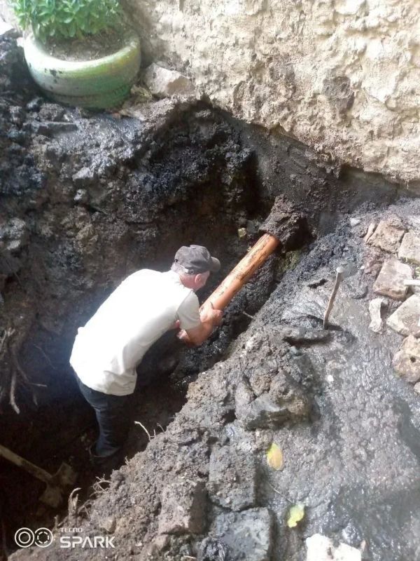 В Горловке продолжаются плановые работы по замене выпусков водоотведения В Горловке продолжаются плановые работы по замене выпусков водоотведения