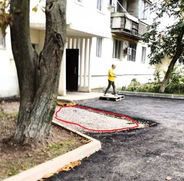 «Инновационный» метод частичного асфальтирования применили в Мариуполе
