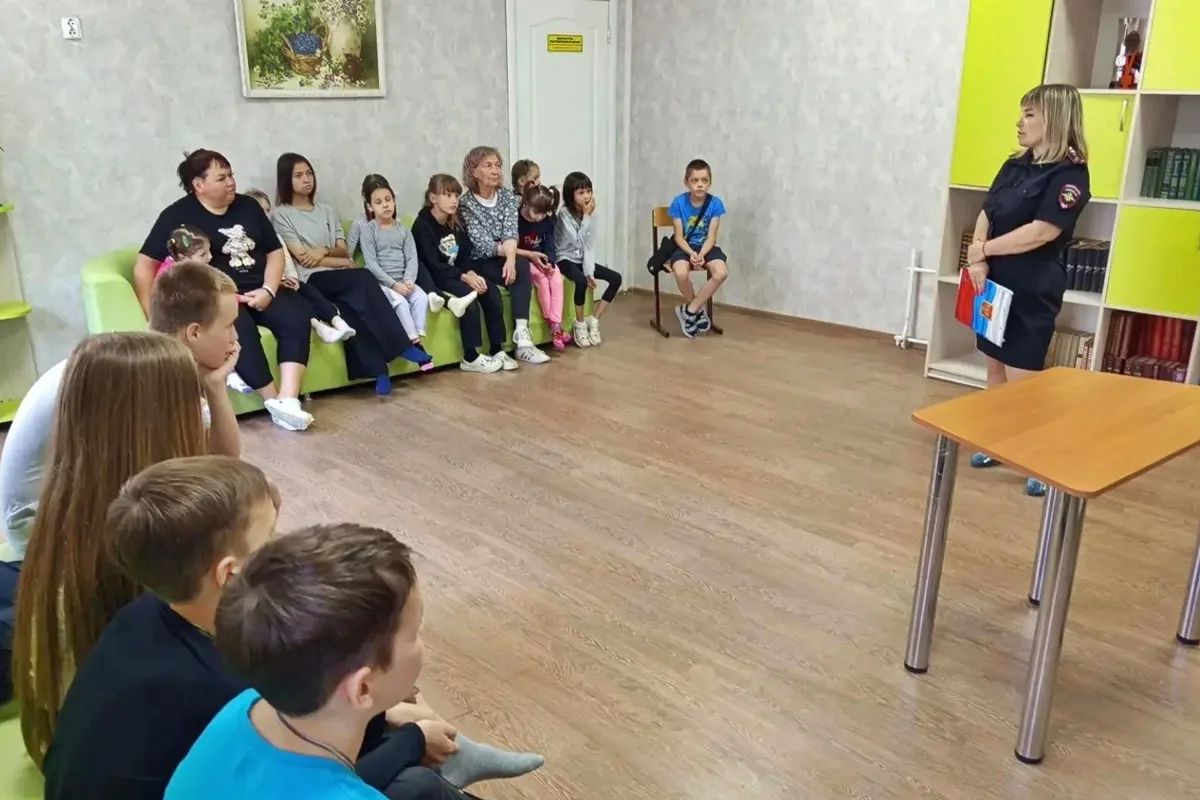 В Ульяновской области сотрудники транспортной полиции провели профилактические встречи со школьниками