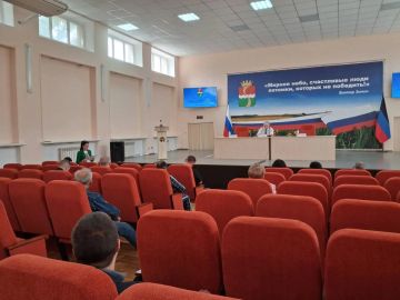 Согласно регламенту Амвросиевского муниципального совета 28 августа состоялось заседание постоянного комитета Амвросиевского муниципального совета по вопросам бюджетной, финансовой деятельности, налоговой и имущественной...