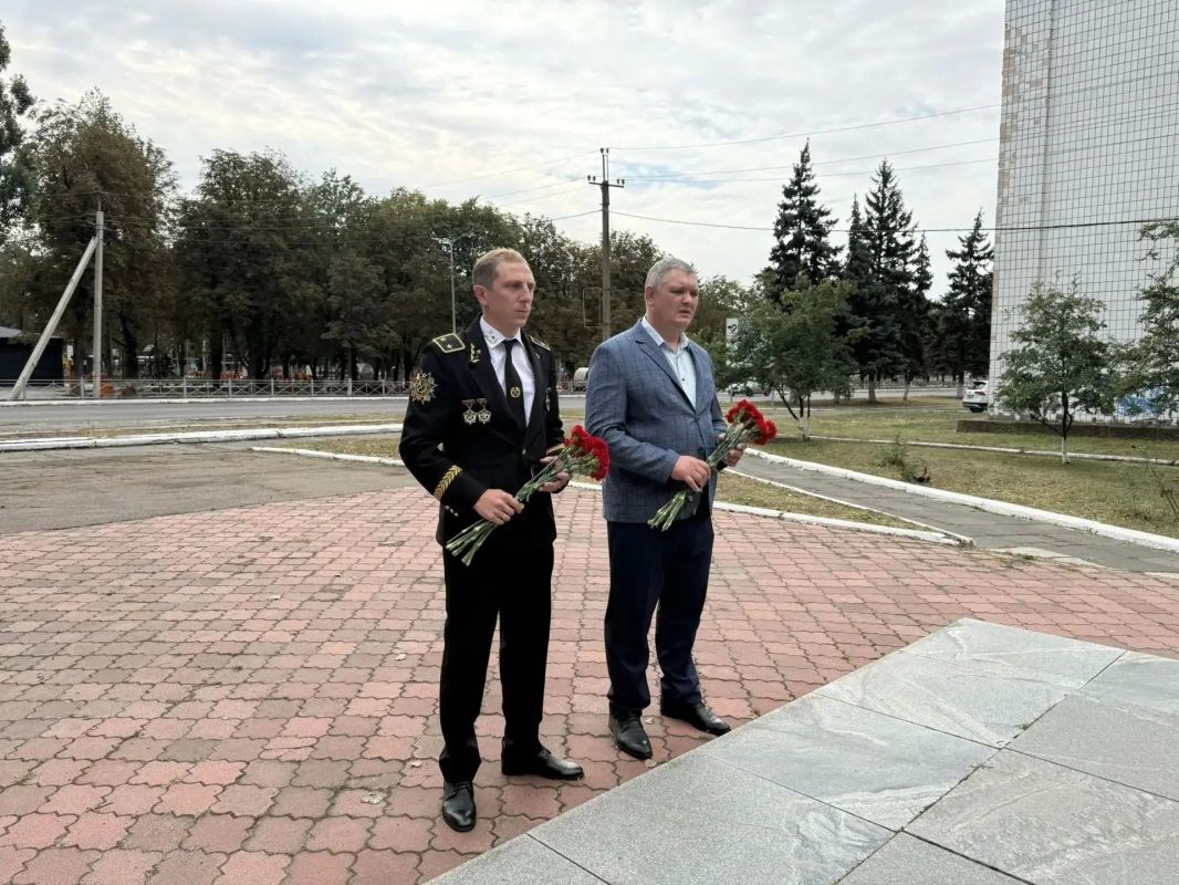В Шахтерске почтили память погибших горняков В Шахтерске почтили память погибших горняков